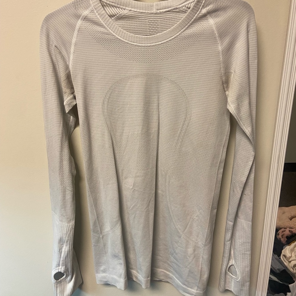 WHITE LULULEMON SWIFTLY TECH LONG SLEEVE